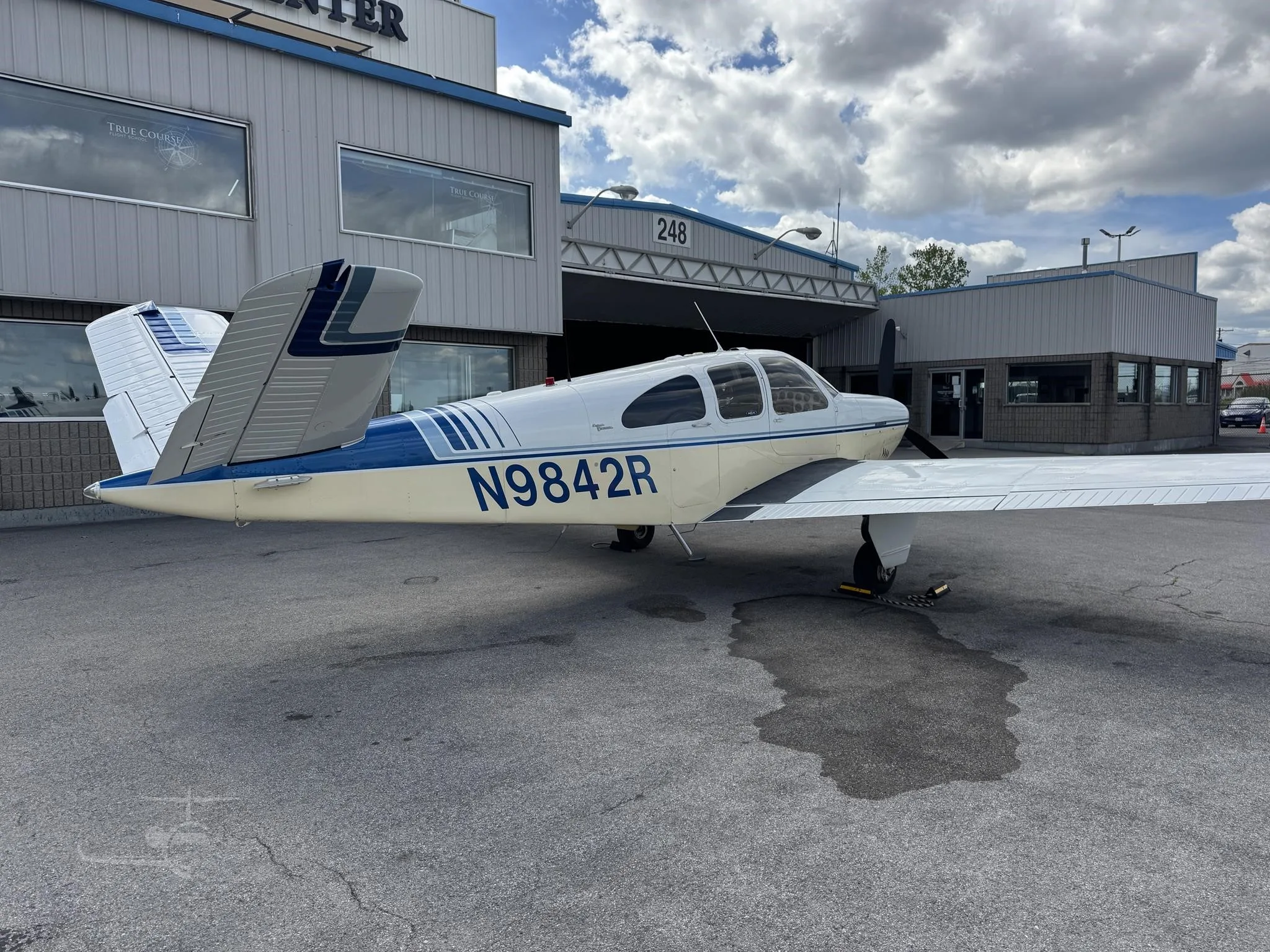 N9842R - 1960 Beechcraft M35 Bonanza
