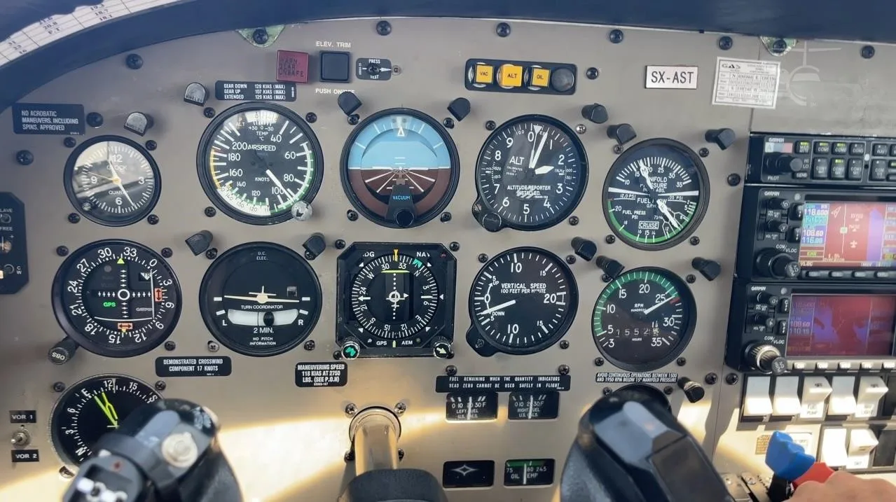 Sx-ast - 2001 Piper Arrow III