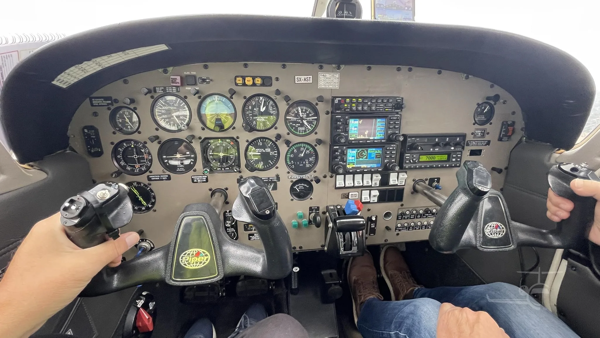Sx-ast - 2001 Piper Arrow III