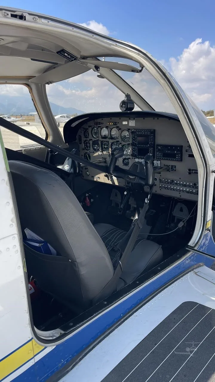 Sx-ast - 2001 Piper Arrow III