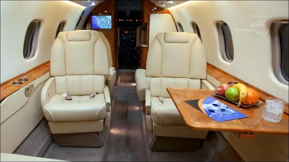 VH-OLJ - 2001 LEARJET 60
