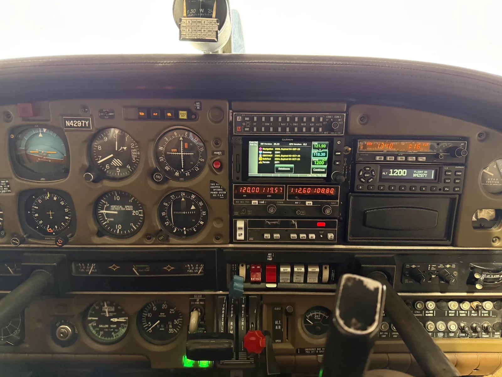 N4297Y – 1983 Piper PA-28RT-201T Arrow IV