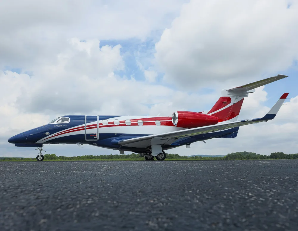 Exterior view of a Embraer Aircraft, PR-SPJ.