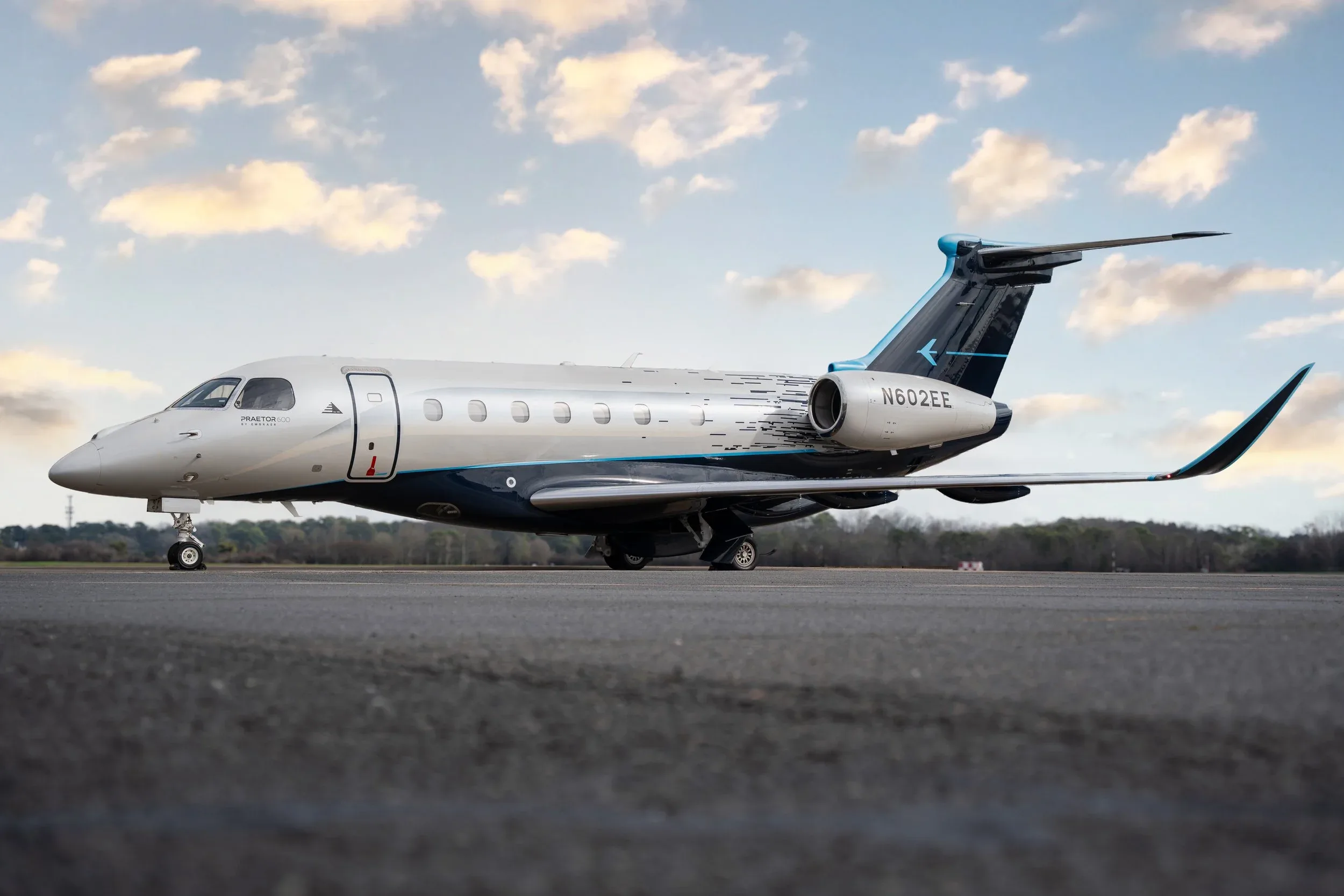 Exterior view of a 2021 Embraer Praetor 600 — Aircraft Executives.