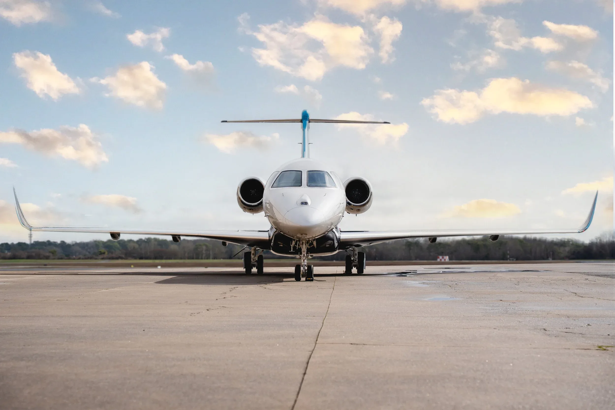 Exterior view of a 2021 Embraer Praetor 600 — Aircraft Executives.
