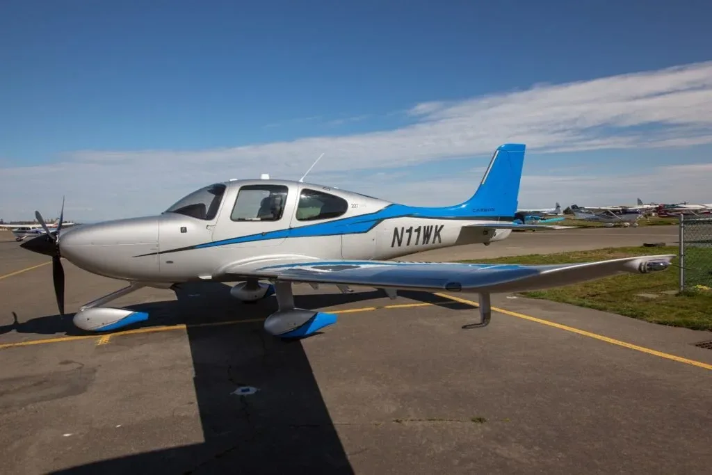 Exterior view of a 2014 Cirrus SR22T — Aircraft Executives.