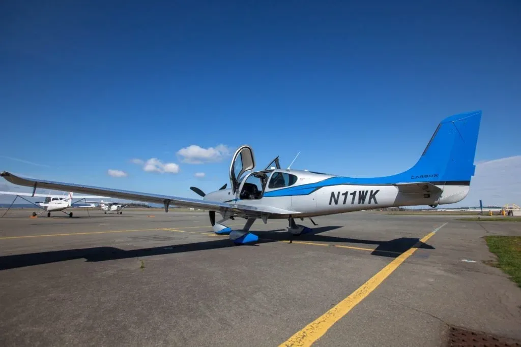 Exterior view of a 2014 Cirrus SR22T — Aircraft Executives.