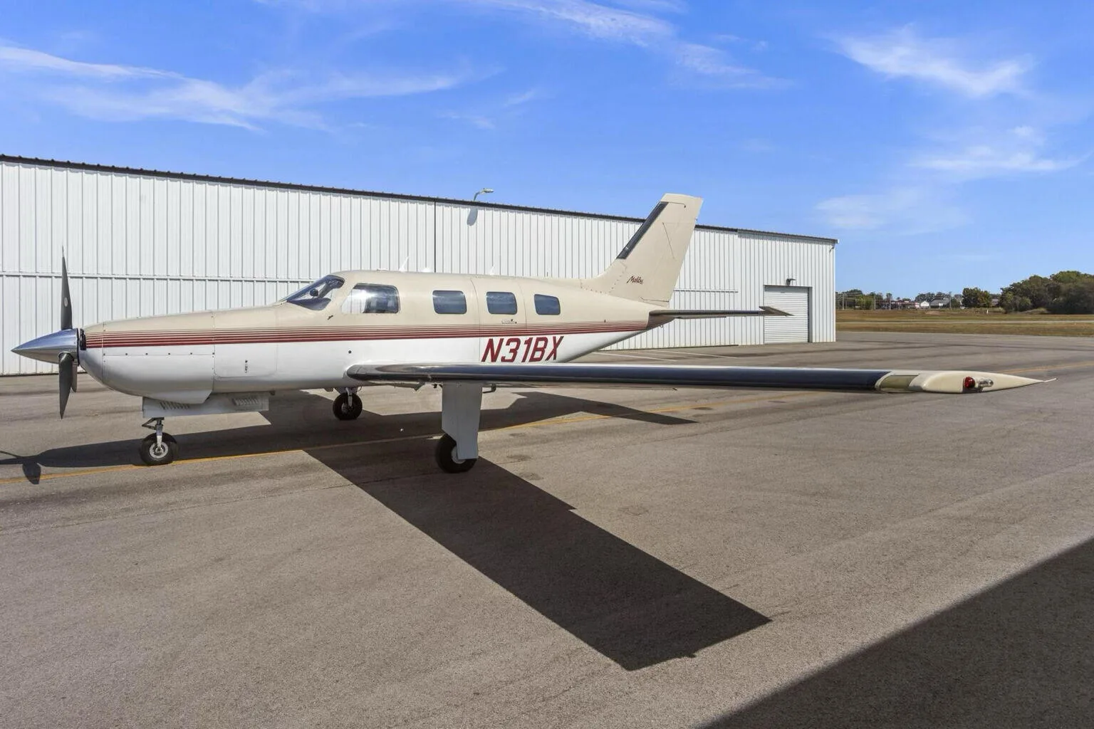 Exterior view of a 1986 Piper Malibu Mirage.