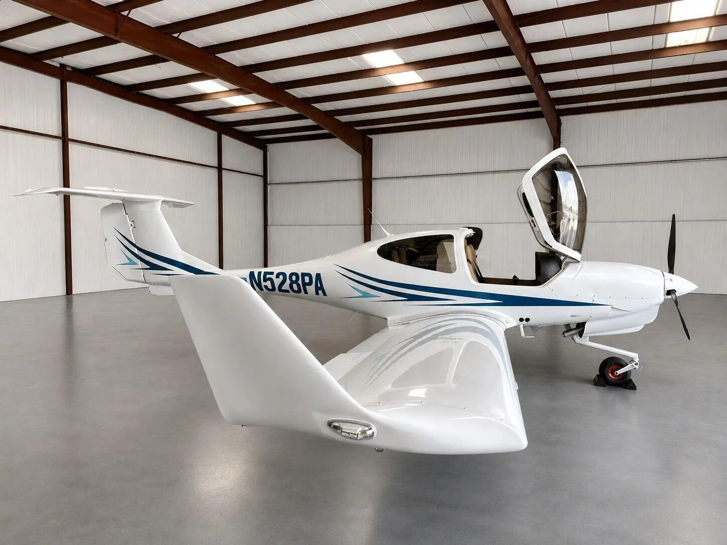 Exterior view of a 2024 Diamond DA40.