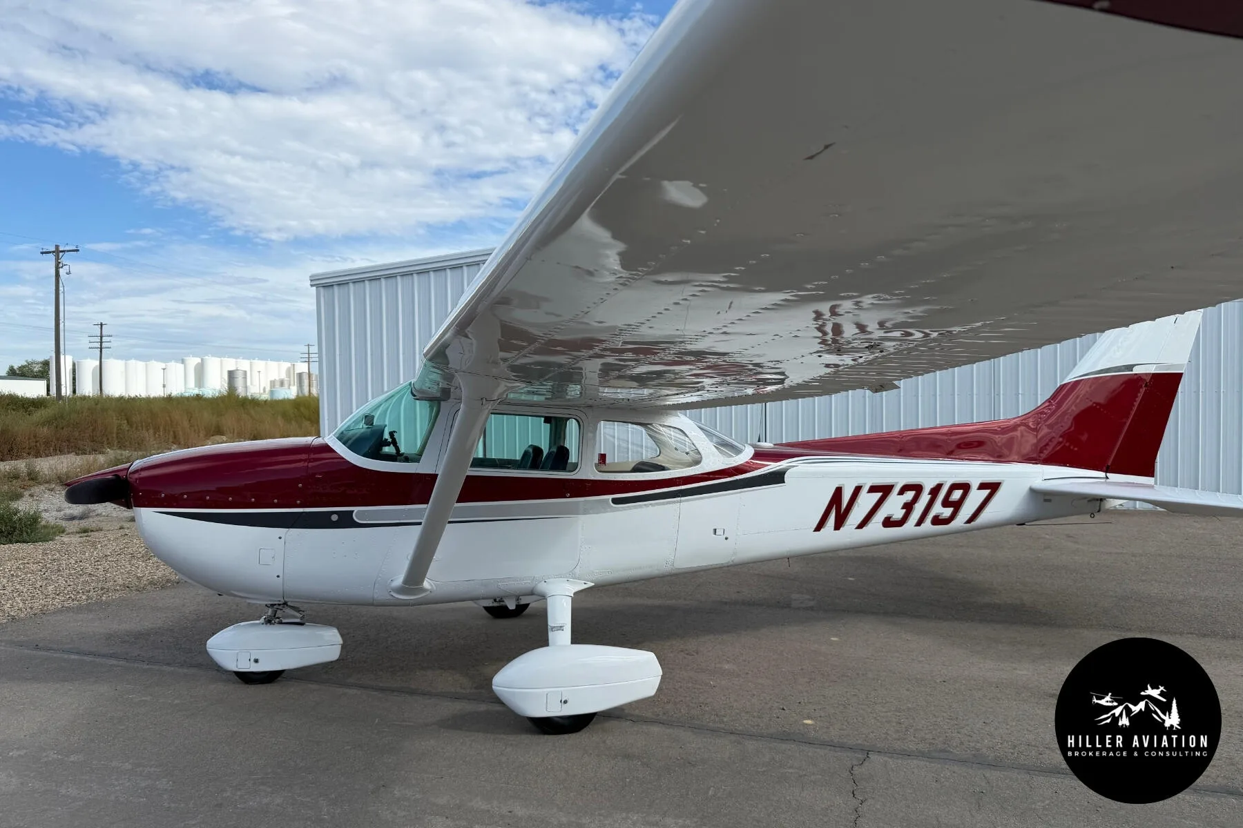Exterior view of a 1976 Cessna 172M Skyhawk.