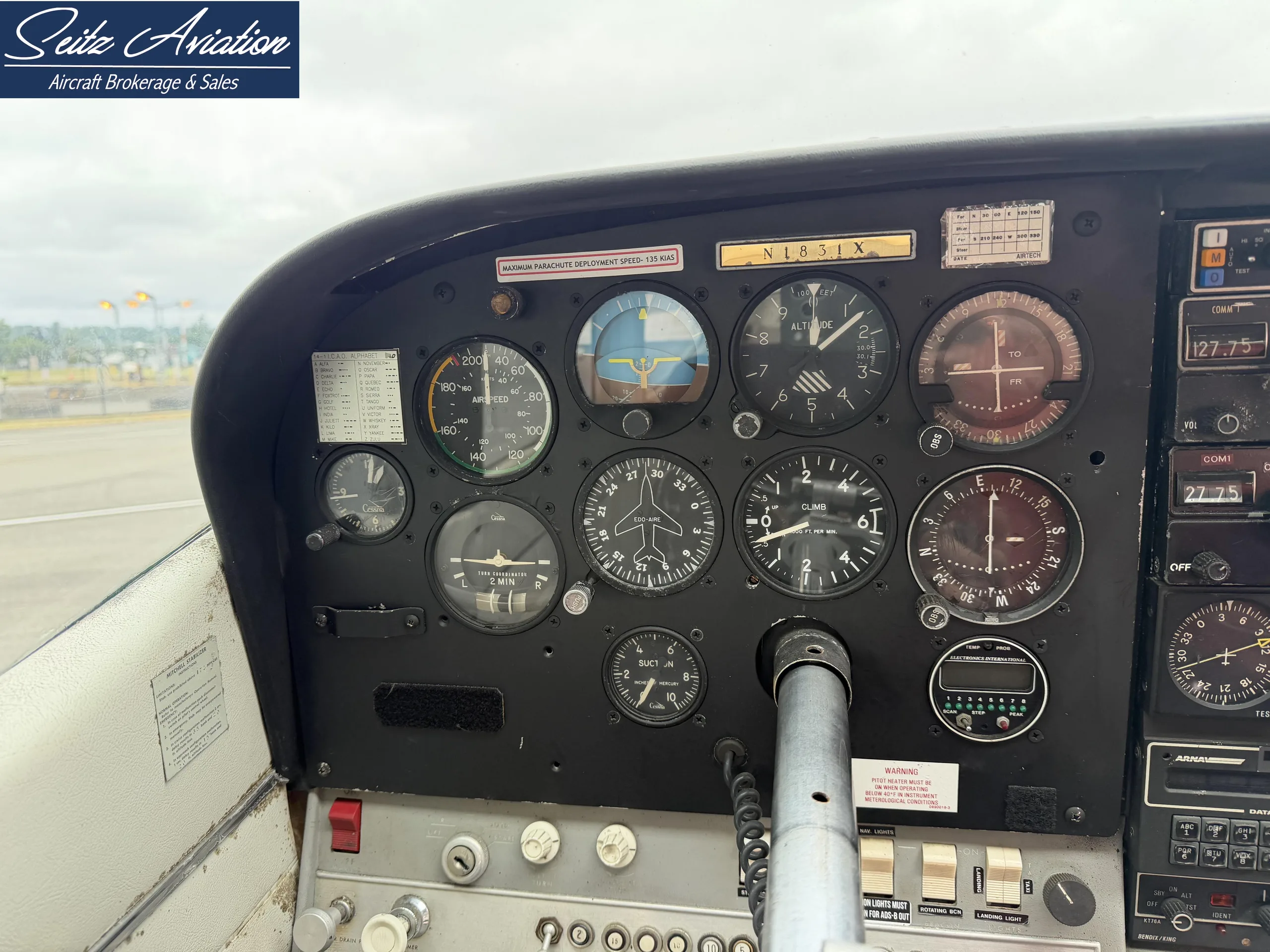 Cockpit and instrument panel of a 1964 Cessna 182H Skylane.
