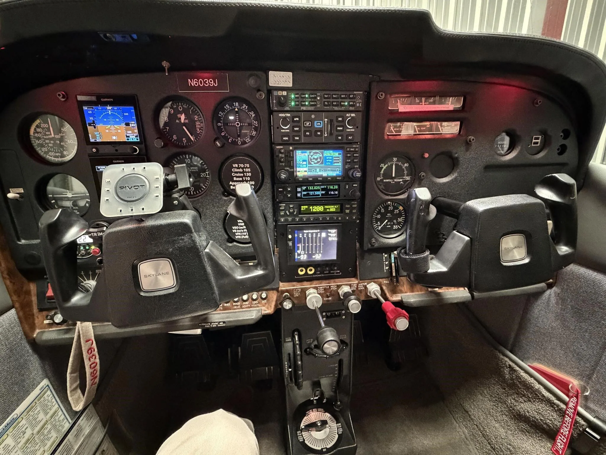Cockpit and instrument panel of a 1975 Cessna 182P Skylane.