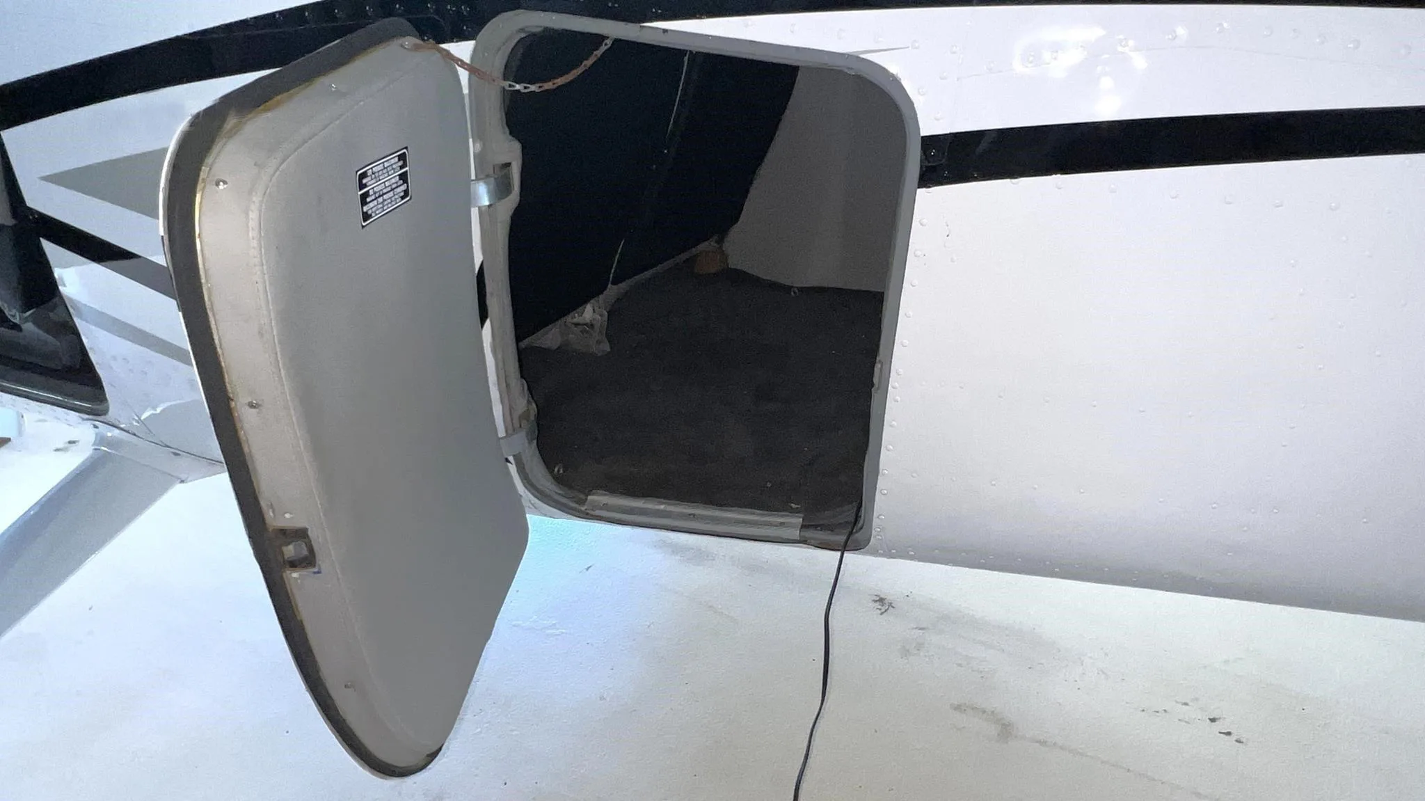 Cabin interior of a 1977 Cessna 182Q Skylane.