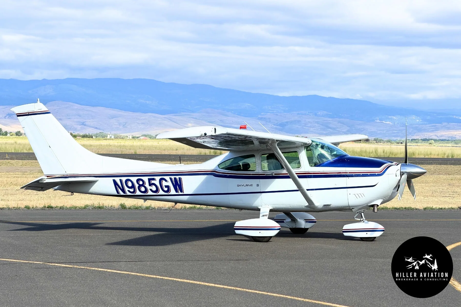 Exterior view of a 1985 Cessna 182R Skylane.