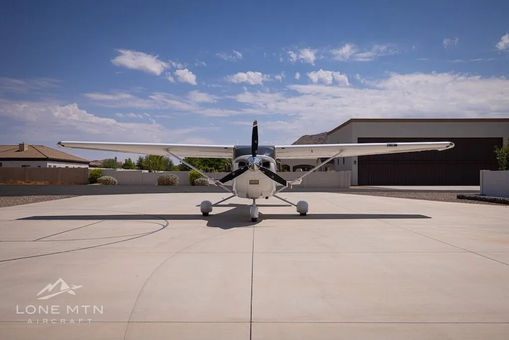 Exterior view of a 2005 Cessna 182T Skylane.