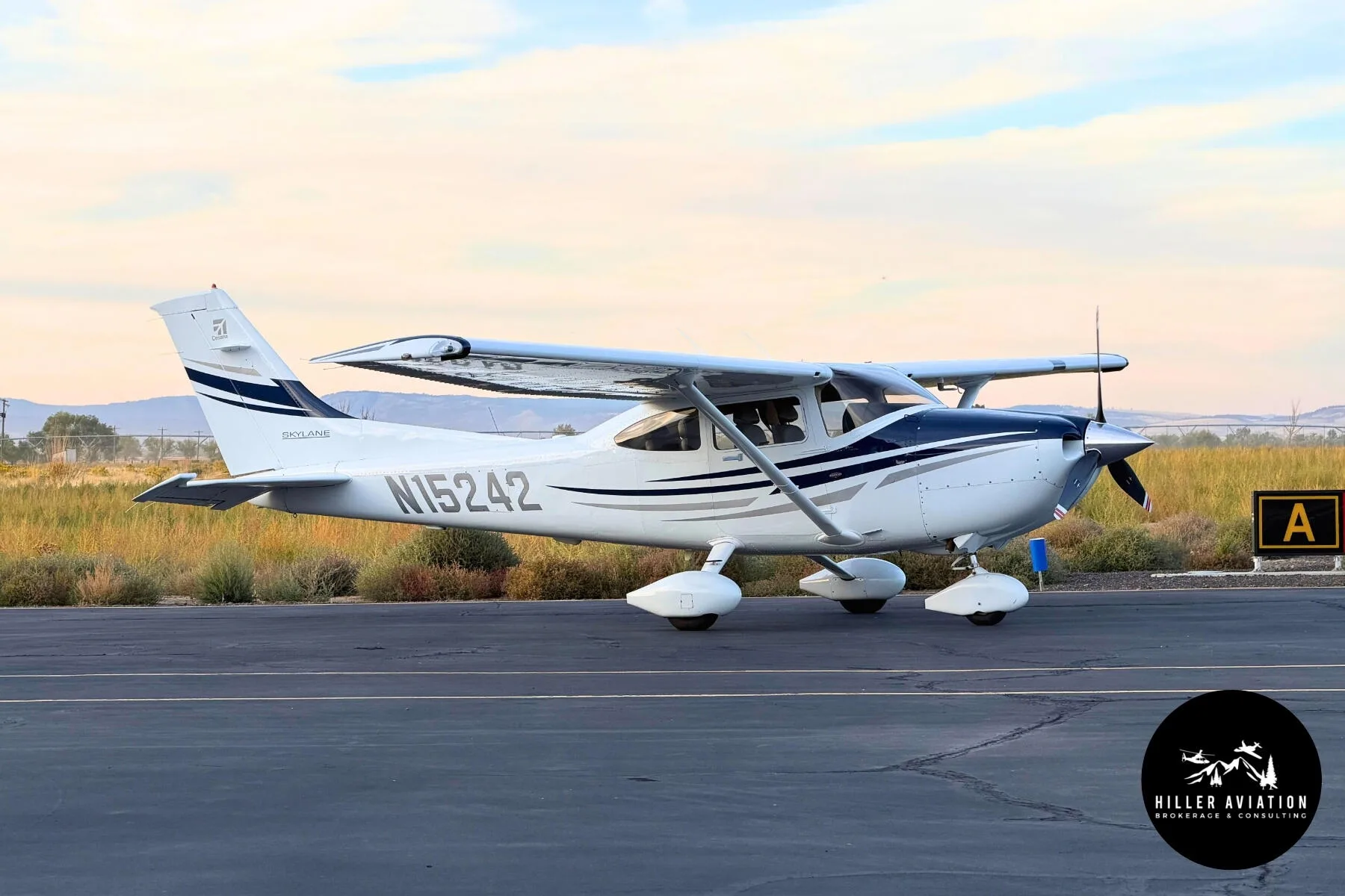 Exterior view of a 2005 Cessna 182T Skylane.