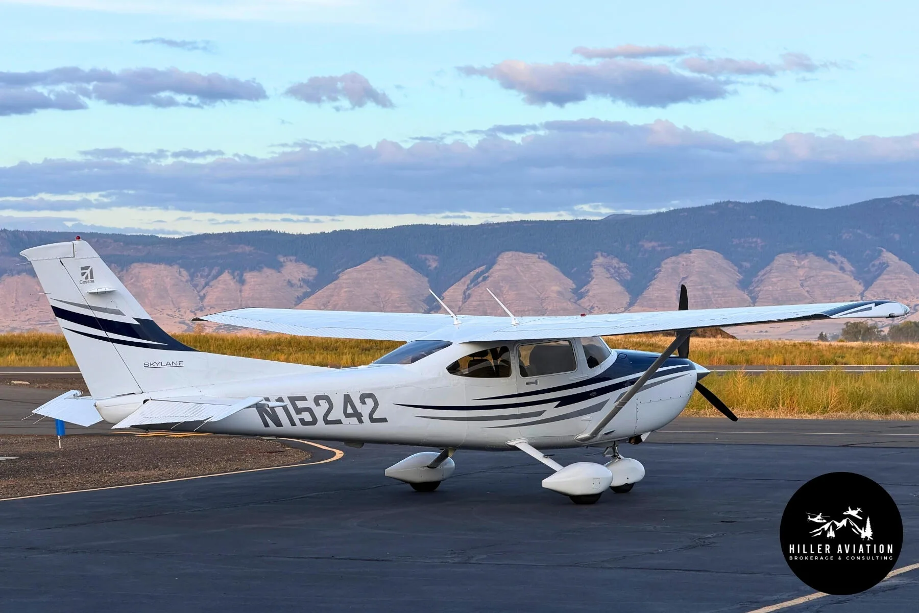 Marketing image of a 2005 Cessna 182T Skylane.
