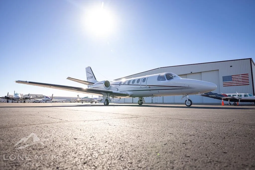 Exterior view of a 2005 Cessna 550 Citation Bravo.
