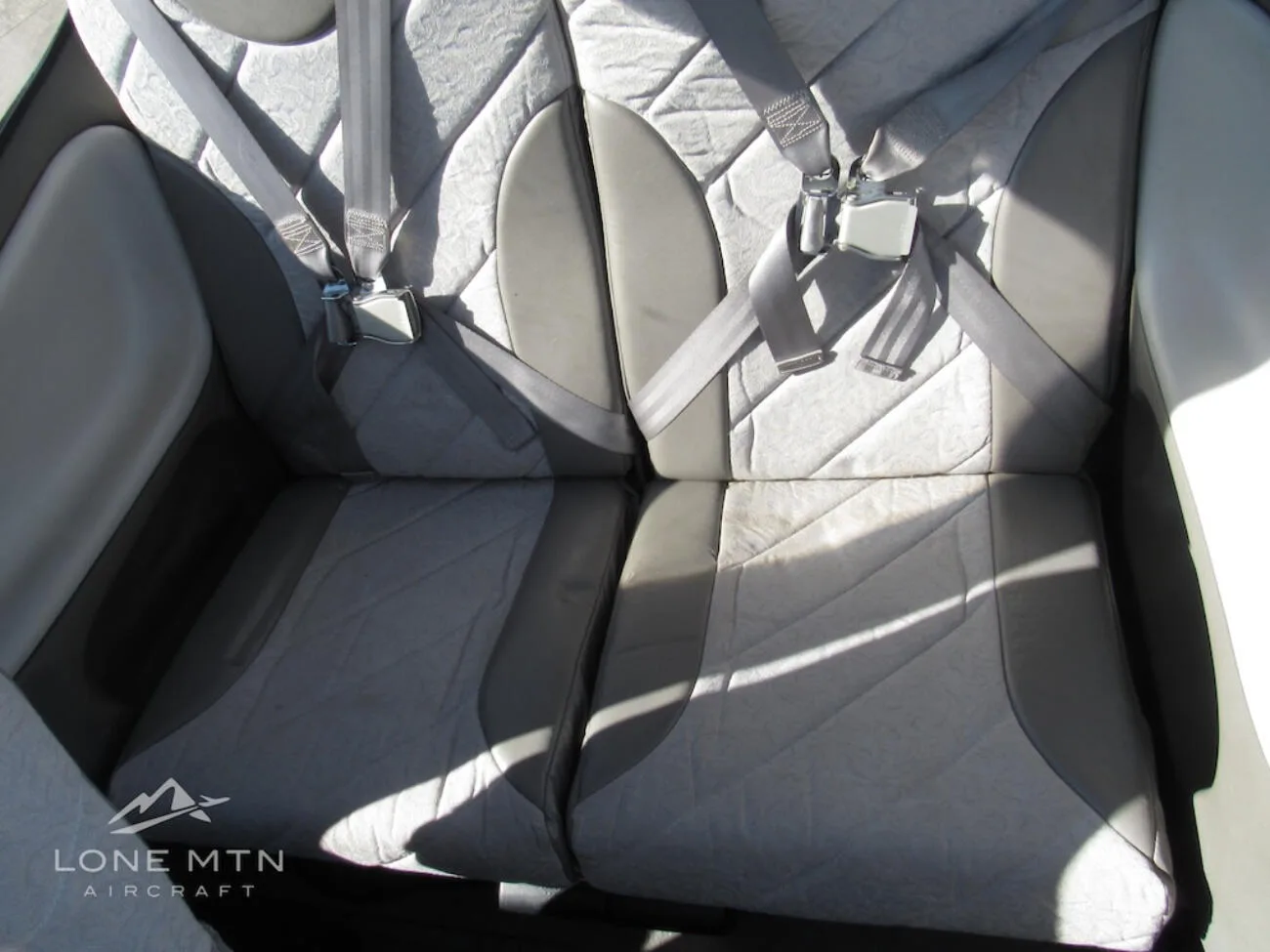 Cabin interior of a 2004 Cirrus SR20 G1.