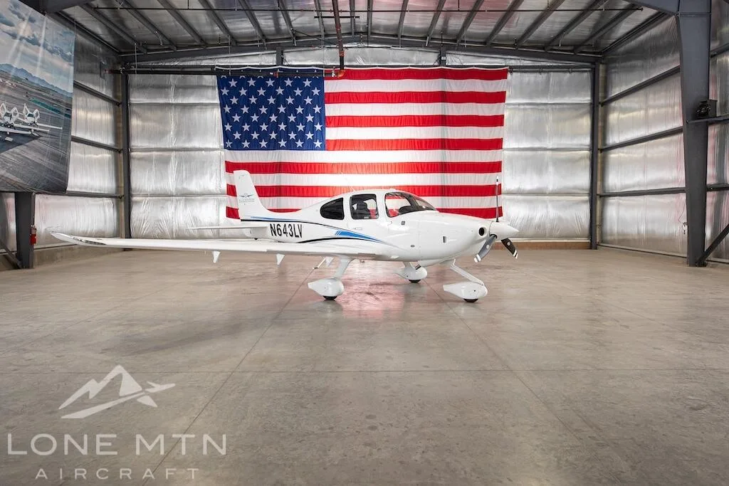 Exterior view of a 2020 Cirrus SR20 G6.