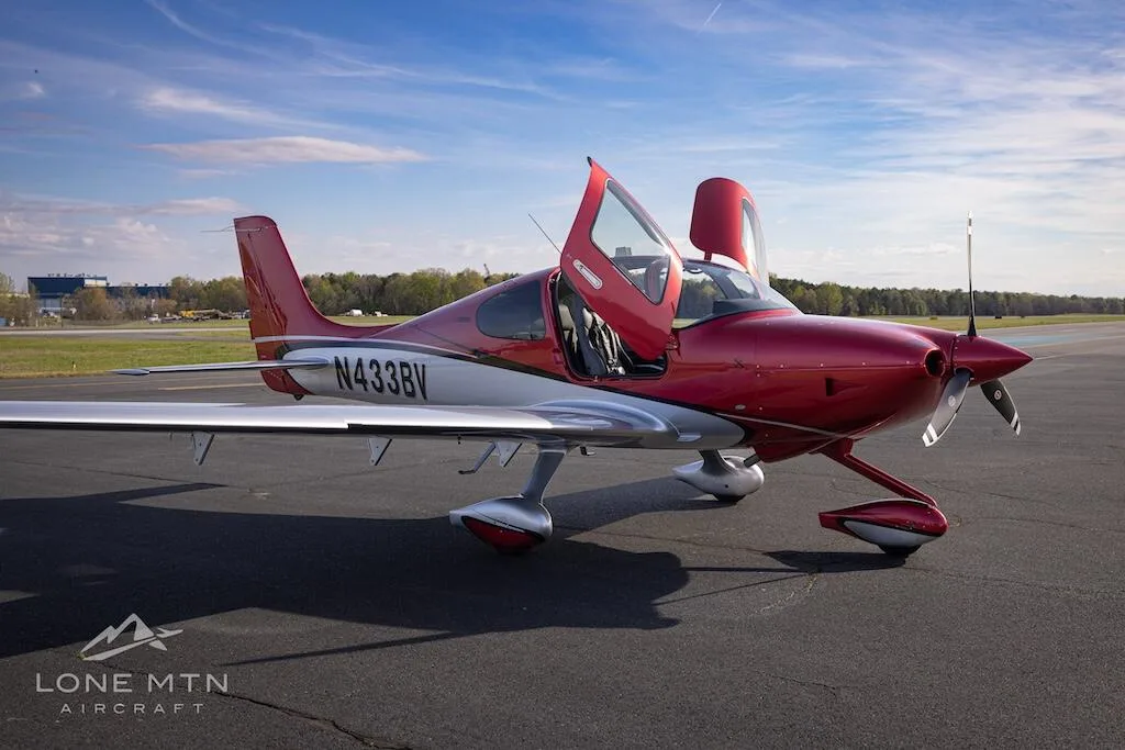 Exterior view of a 2025 Cirrus SR20 G7.