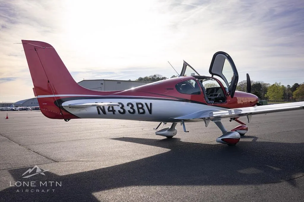 Exterior view of a 2025 Cirrus SR20 G7.