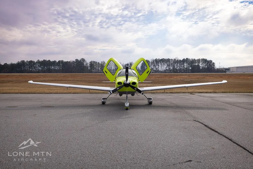Exterior view of a 2025 Cirrus SR20 G7.
