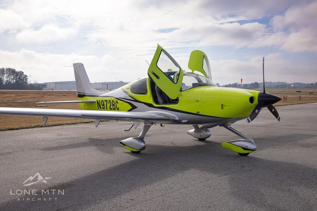 Exterior view of a 2025 Cirrus SR20 G7.