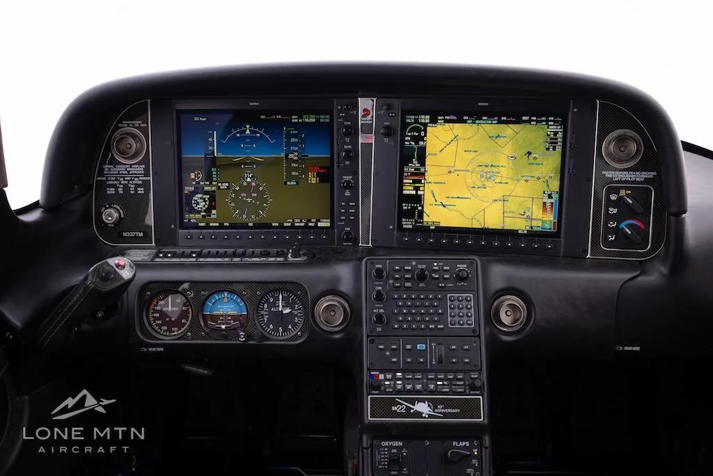 Cockpit and instrument panel of a 2011 Cirrus SR22T G3.