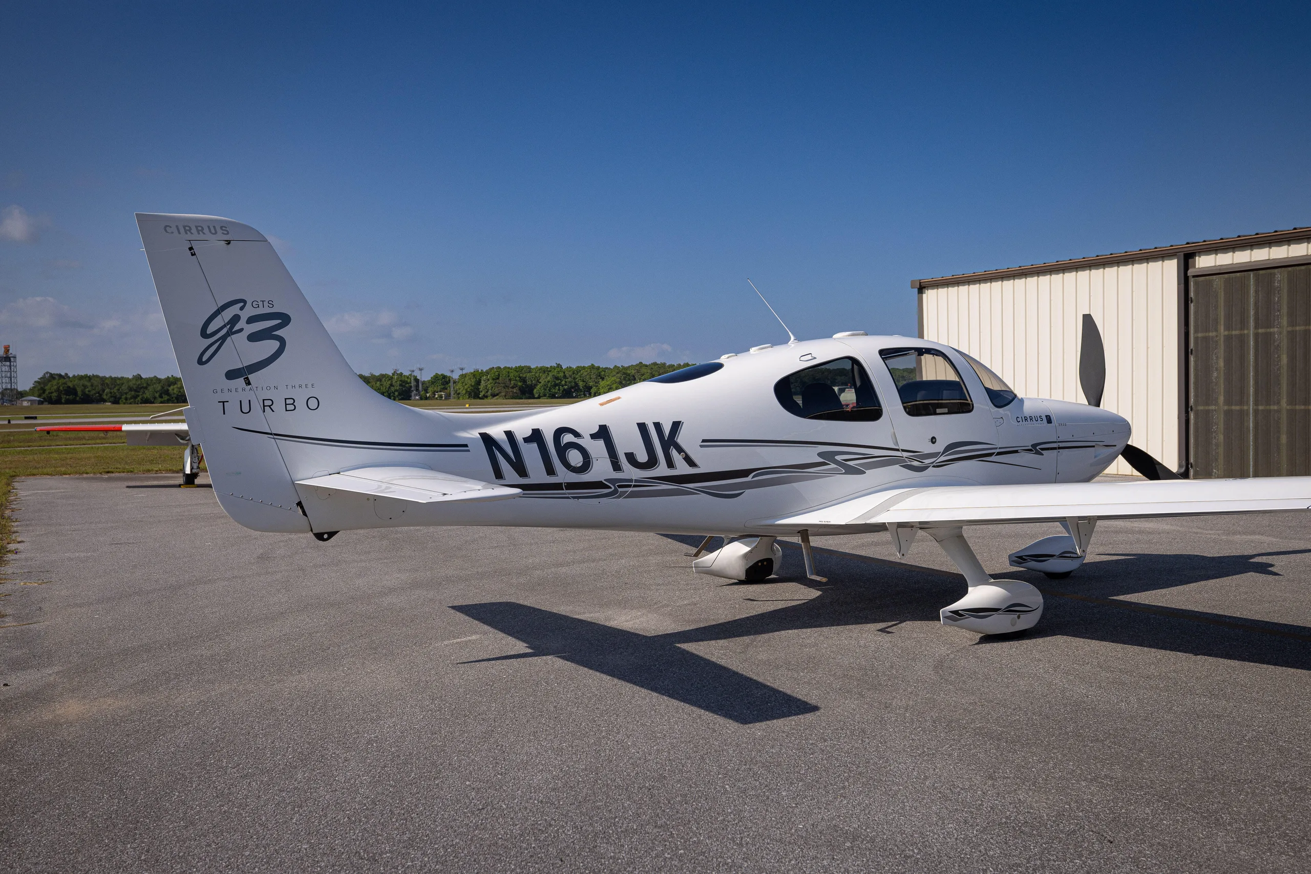 Exterior view of a 2007 Cirrus SR22T G3 GTS.