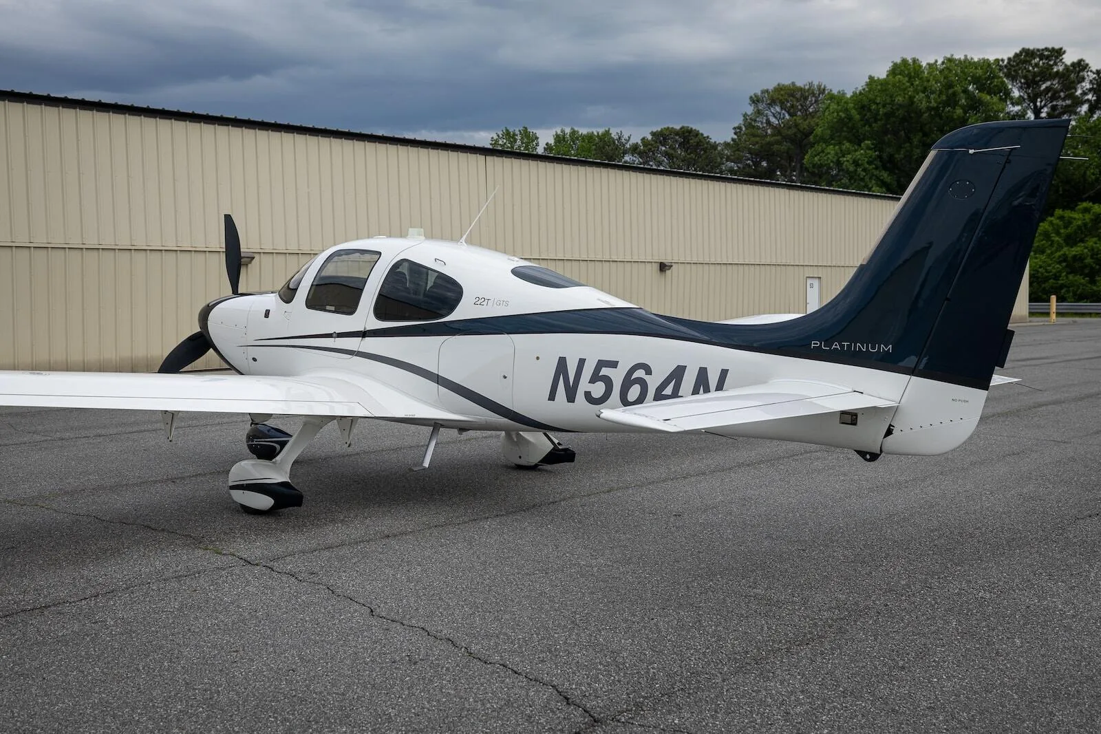 Exterior view of a 2014 Cirrus SR22T G5 GTS.