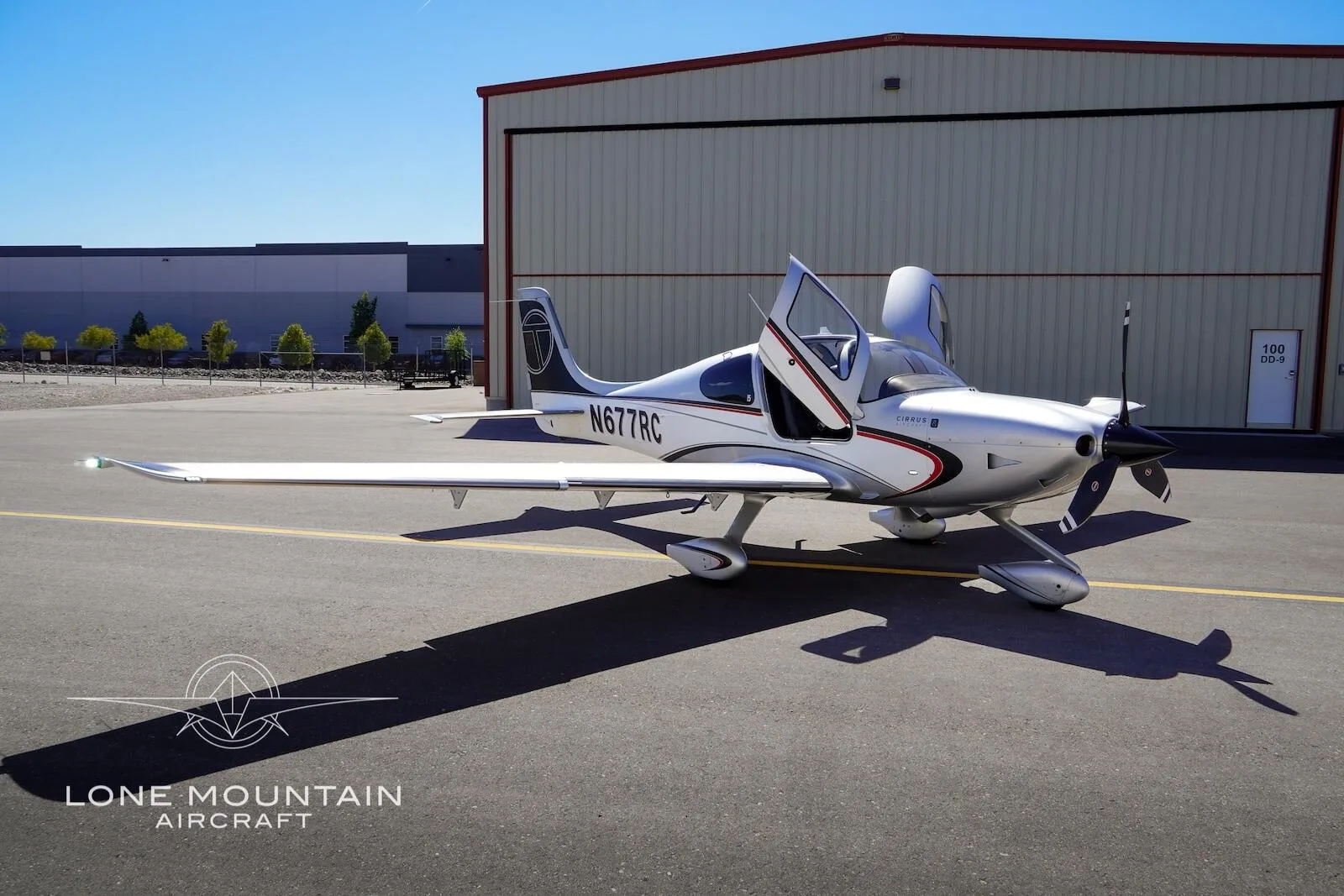 Exterior view of a 2013 Cirrus SR22T G5 GTS.