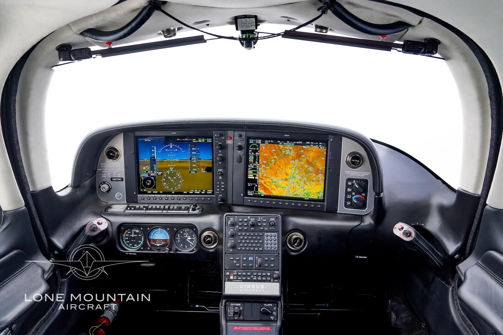 Cockpit and instrument panel of a 2013 Cirrus SR22T G5 GTS.