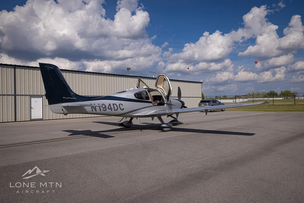 Exterior view of a 2014 Cirrus SR22T G5 GTS.