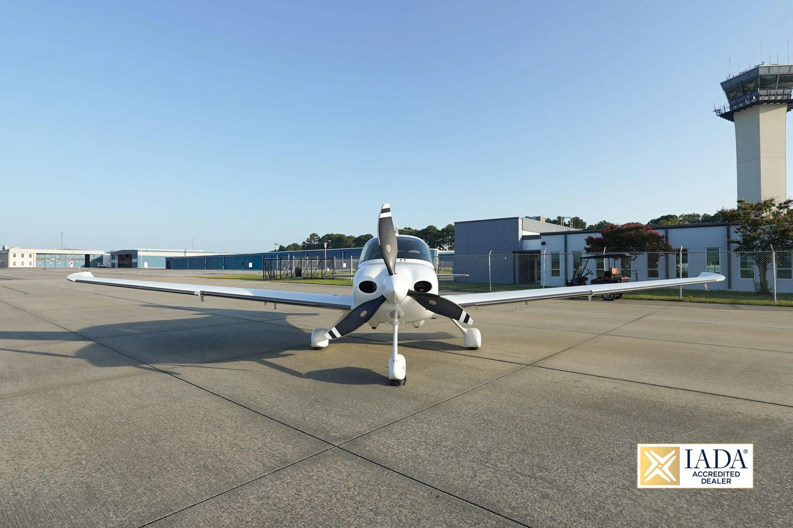 Exterior view of a 2020 Cirrus SR22T G6.