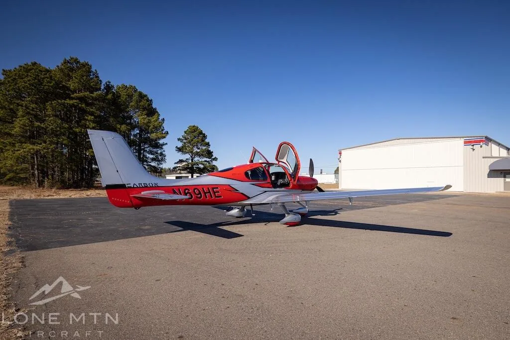 Exterior view of a 2019 Cirrus SR22T G6 GTS.