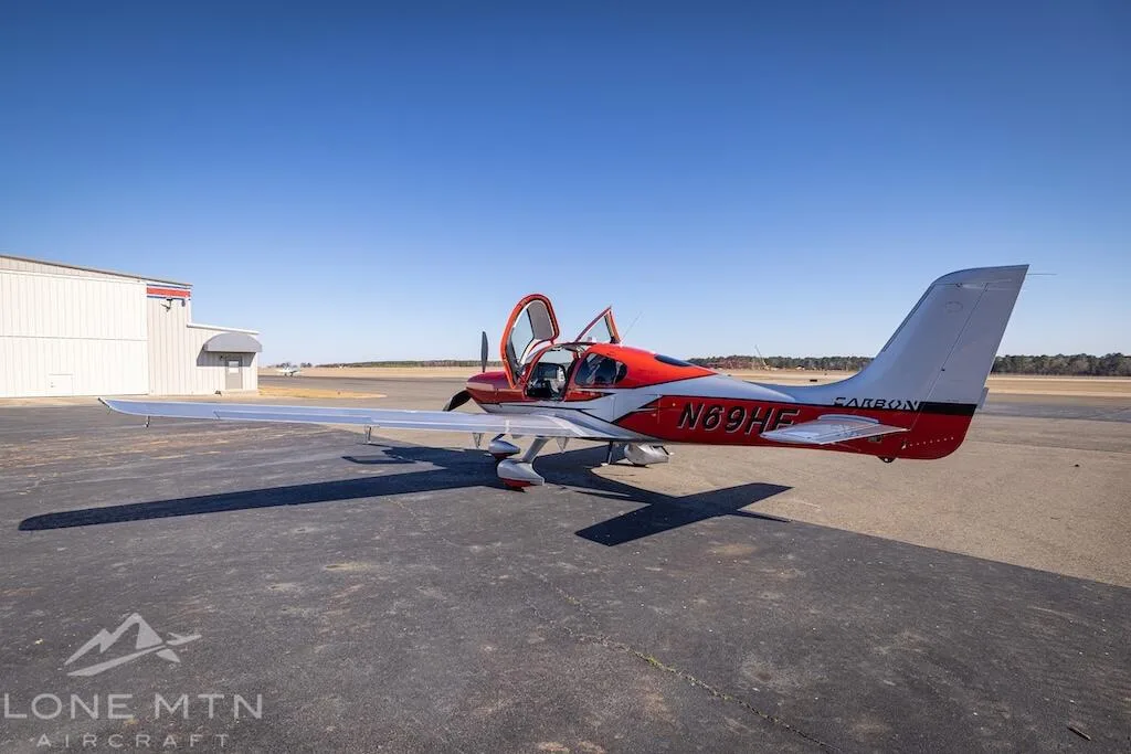 Exterior view of a 2019 Cirrus SR22T G6 GTS.