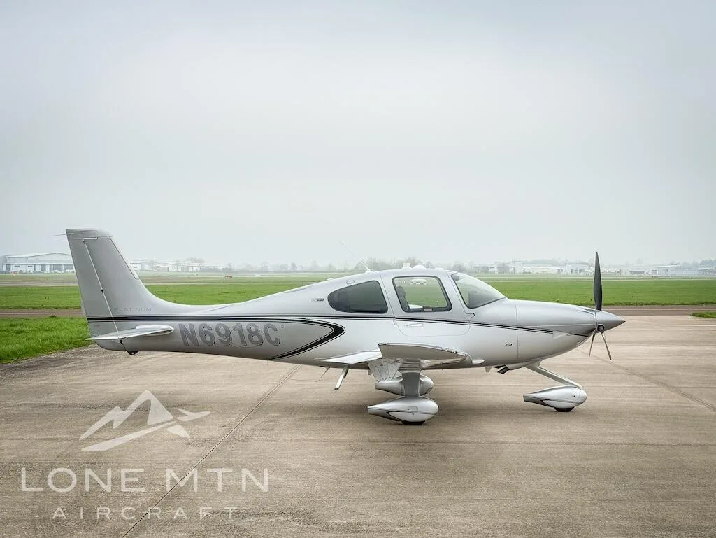 Exterior view of a 2023 Cirrus SR22T G6 GTS.