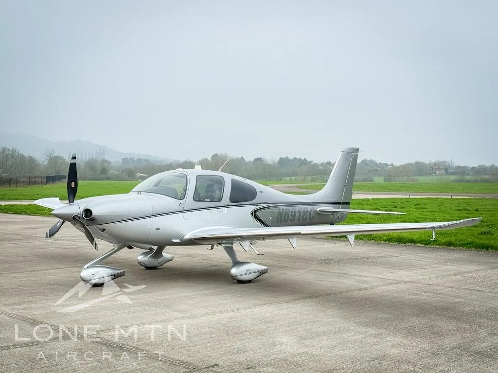 Exterior view of a 2023 Cirrus SR22T G6 GTS.