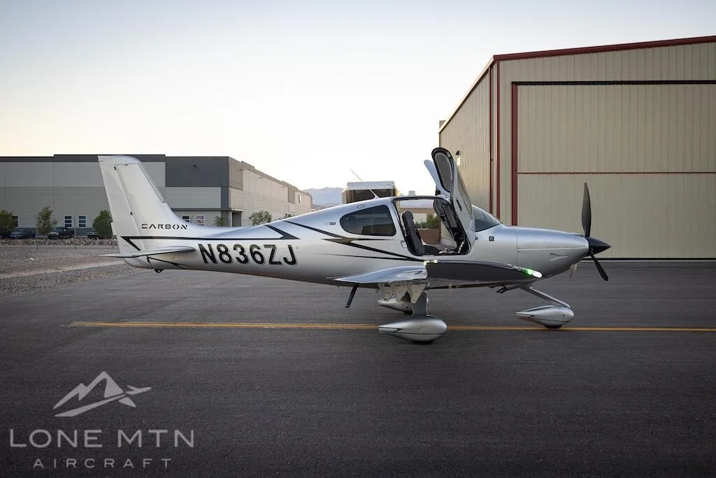 Exterior view of a 2023 Cirrus SR22T G6 GTS.
