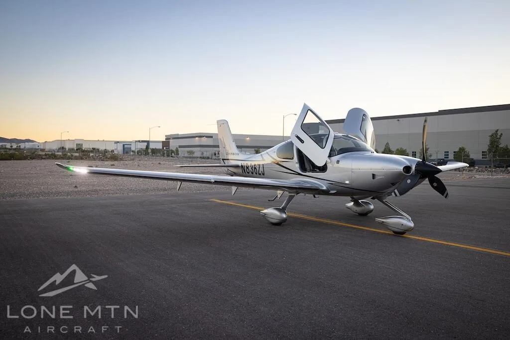 Exterior view of a 2023 Cirrus SR22T G6 GTS.