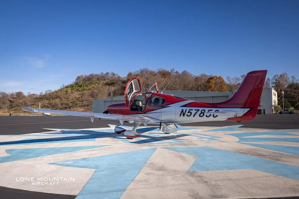 Exterior view of a 2022 Cirrus SR22T G6 GTS.