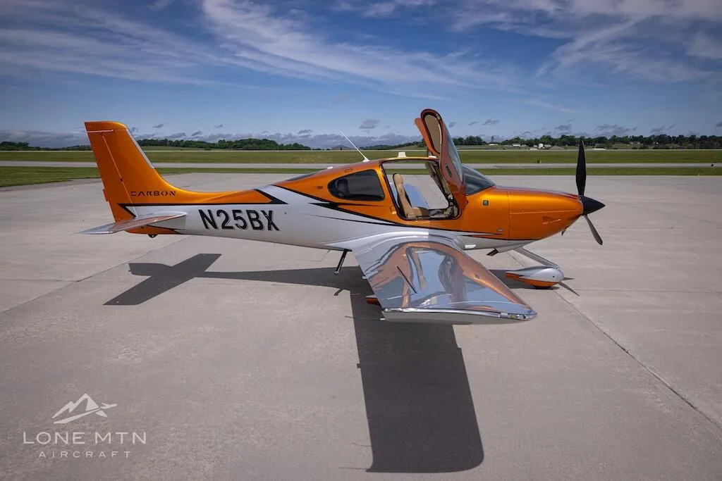 Exterior view of a 2022 Cirrus SR22T G6 GTS.