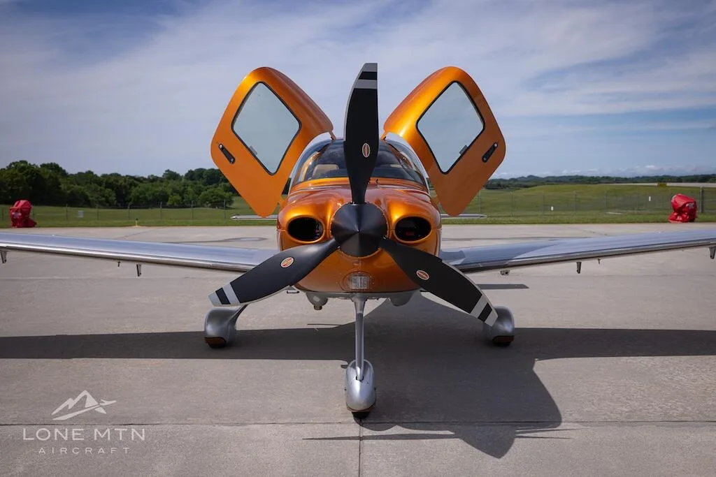 Exterior view of a 2022 Cirrus SR22T G6 GTS.