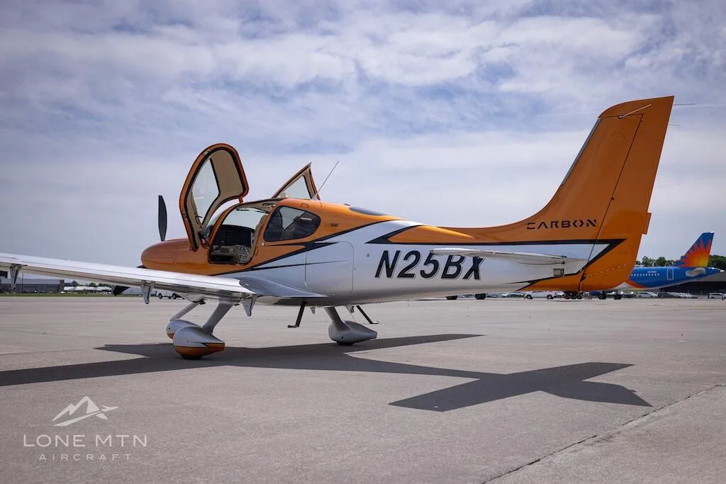 Exterior view of a 2022 Cirrus SR22T G6 GTS.