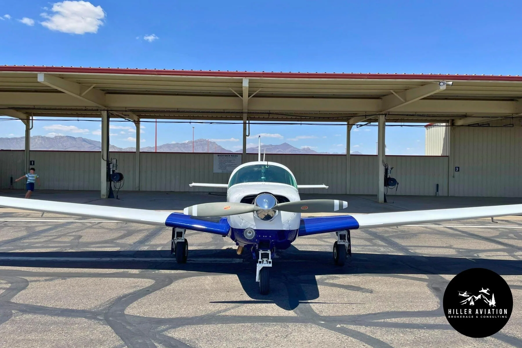 Exterior view of a 1962 Mooney M20C Mark 21 / Ranger.