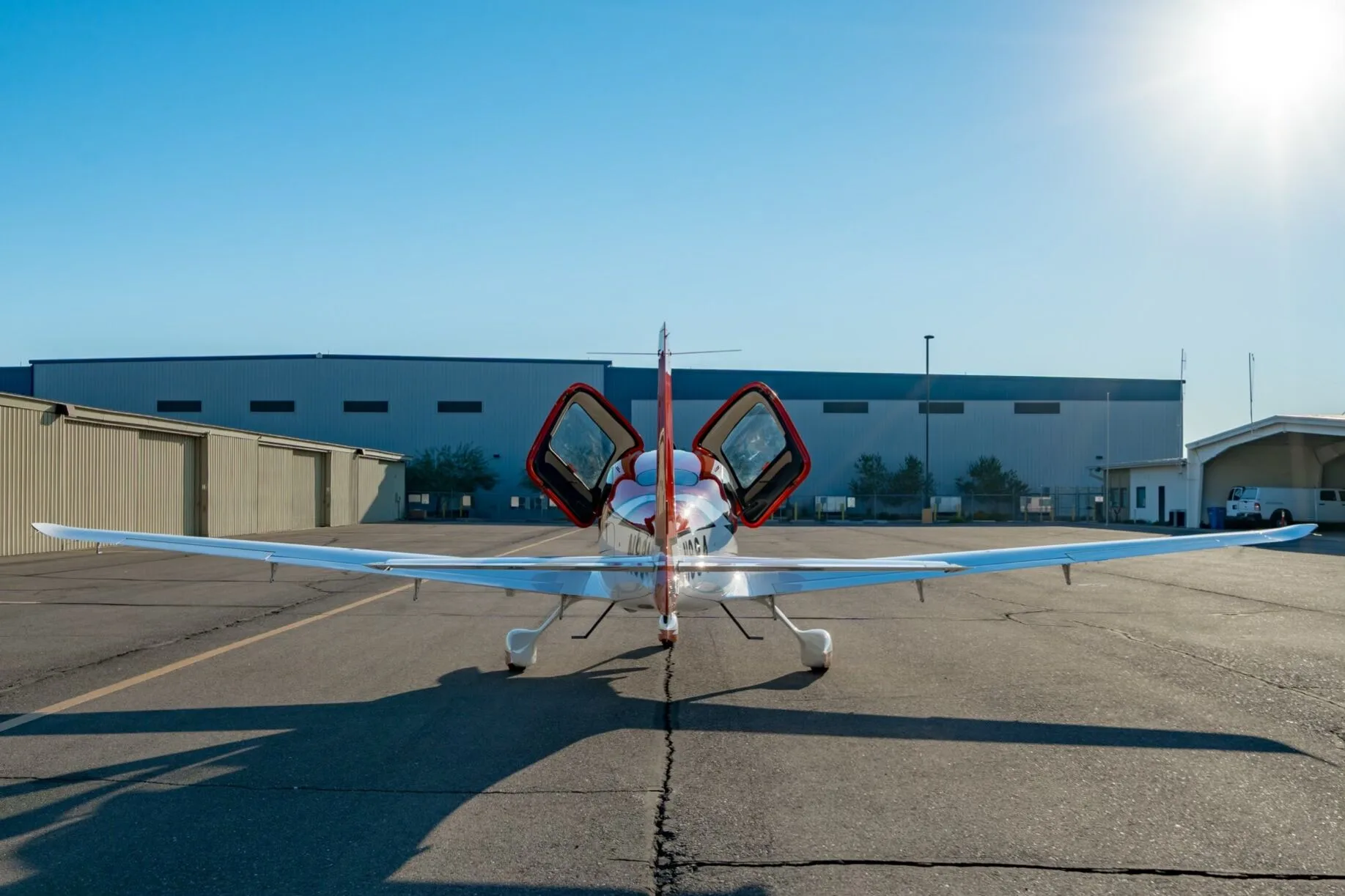 Exterior view of a 2021 Cirrus SR22 G6.