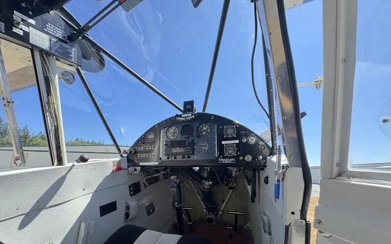 Cockpit and instrument panel of a 1946 Piper PA-12 Super Cruiser.