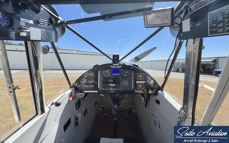 Cockpit and instrument panel of a 1946 Piper PA-12 Super Cruiser.