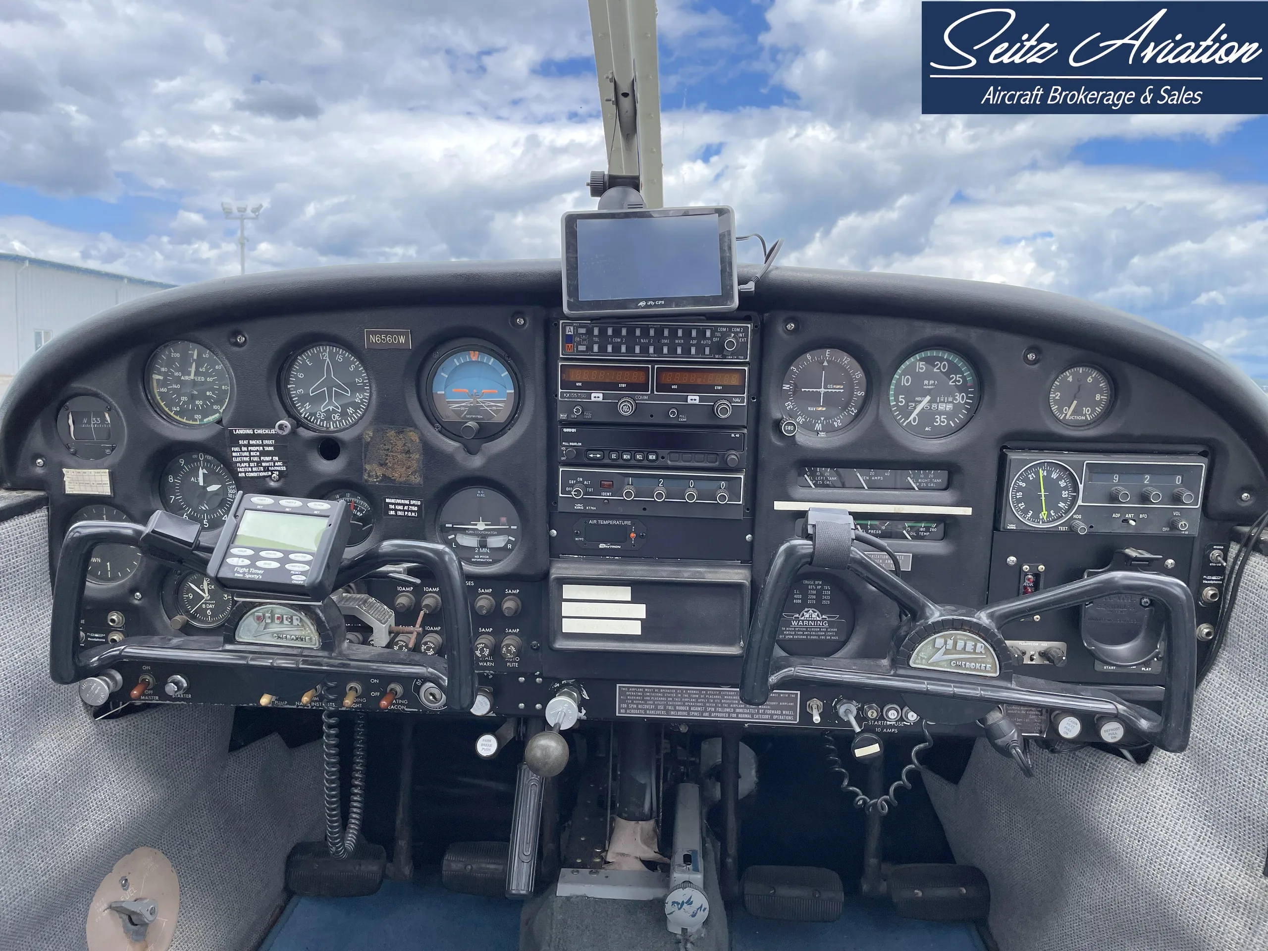 Cockpit and instrument panel of a 1964 Piper PA-28-140 Cherokee Cruiser.